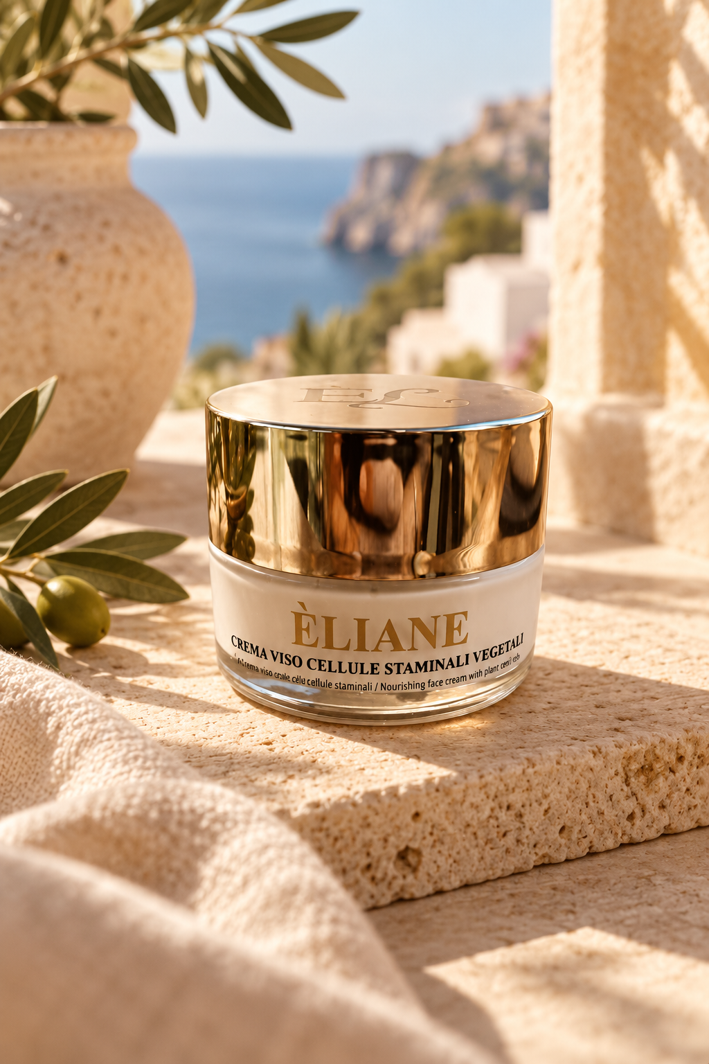 Crema Viso con Cellule Staminali Vegetali ÉLIANE su una superficie in pietra naturale